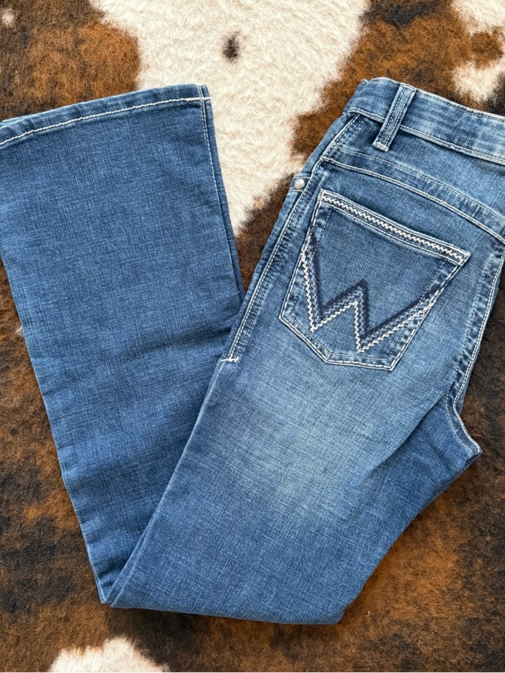 Wrangler Willow Boot Cut Jeans in Medium Blue Wash - Picture 3 of 7